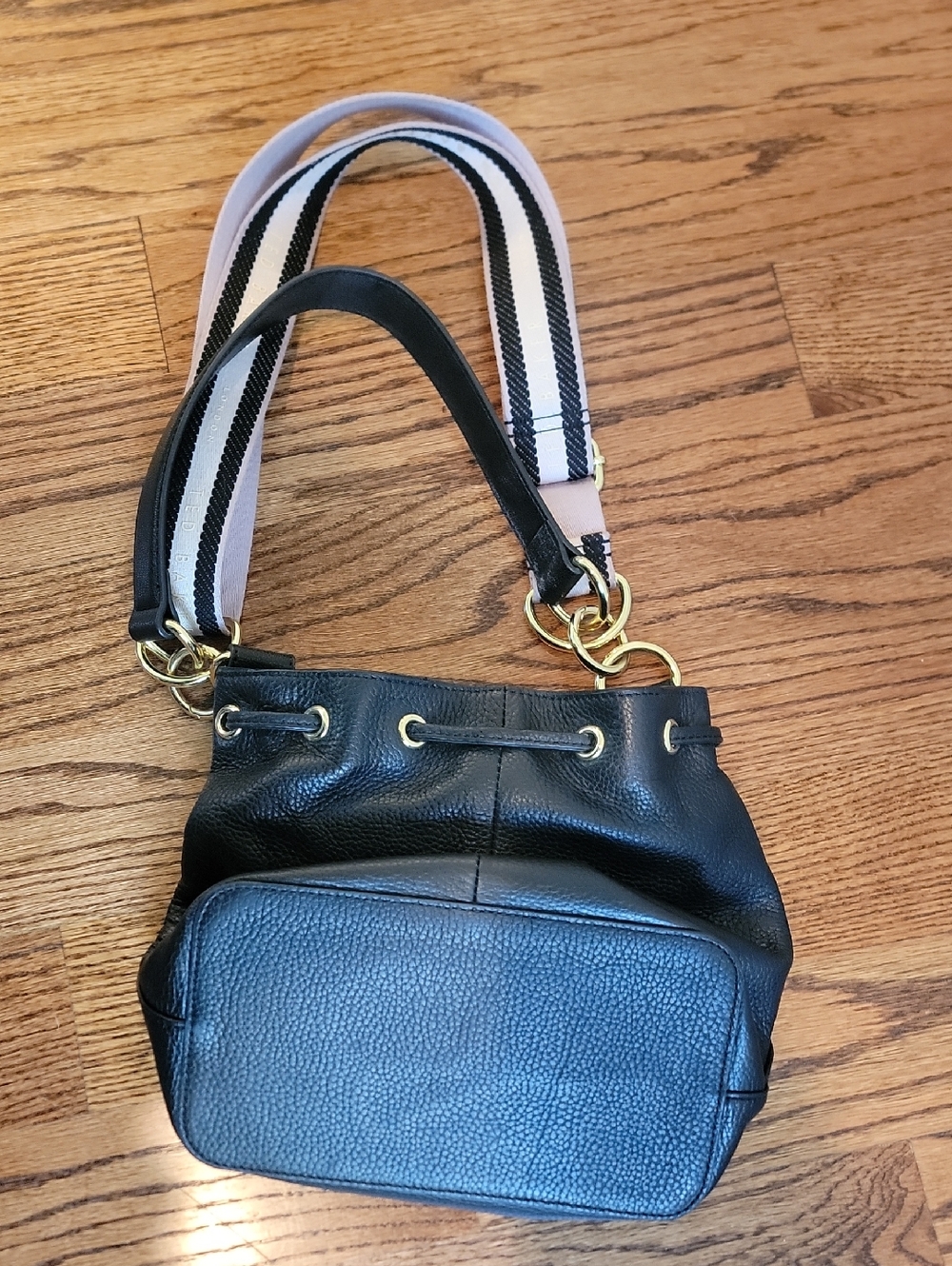 Ted Baker Aminah Bucket Bag, Black Leather, Excellent Condition!! - Picture 14 of 16